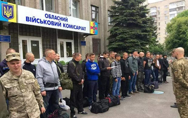 Украинские вооруженные силы столкнулись с проблемой при наступлении в Запорожской области, имея западную технику,...