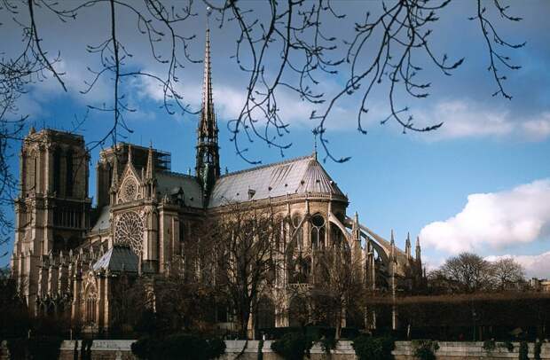 Прекрасный Париж ss 090722 paris 08ss full 990x649 Прекрасный Париж