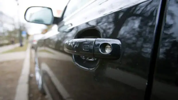 Сберегательная масса: россияне решили не тратиться на ТО и шины