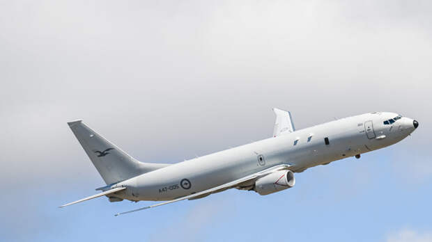 Американский самолёт пролетел над Чёрным морем и развернулся у Сочи