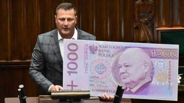 Гиена Европы снова голодает и пытается грызть тех, кто ей кажется слабее