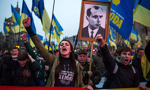 Активисты в Харькове разгромили логово украинских нацистов Активисты в Харькове разгромили логово украинских нацистов