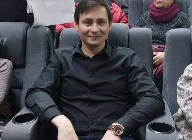 Телесериалда Илһам Шакиров ролен башкаручы Марсель Мөсәвиров: «Тышка яктан аңа охшаталар»