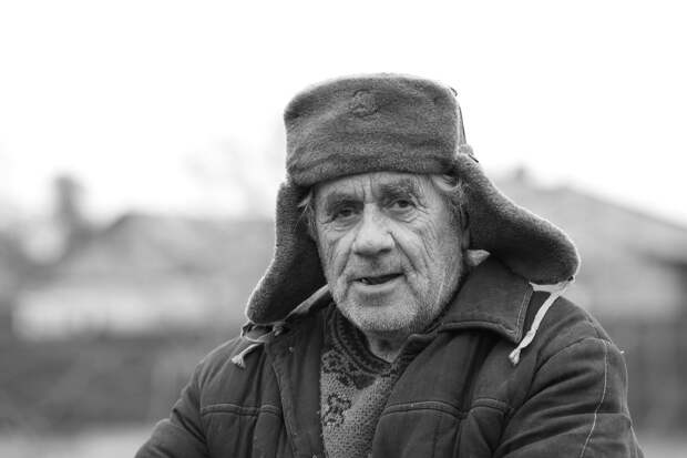 Покойный дед предупредил