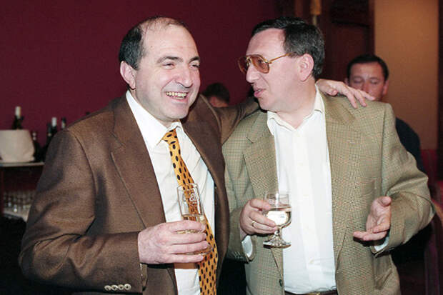 Борис Березовский и Владимир Гусинский<br /> в Доме приемов Логоваза 1996 год.