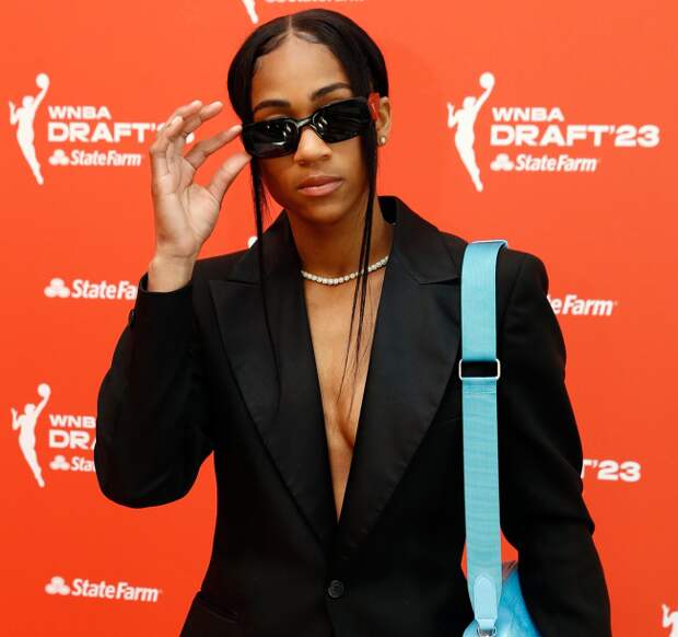 alexis morris grandfathers tuxedo wnba draft