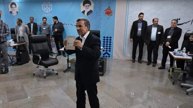 Бывший президент Ирана Ахмадинежад выдвинул свою кандидатуру на новых выборах