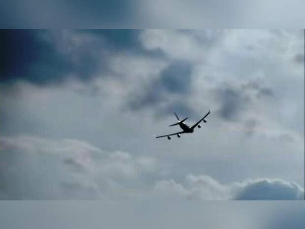 С 1 марта авиакомпании обязаны бесплатно сажать детей рядом с родителями