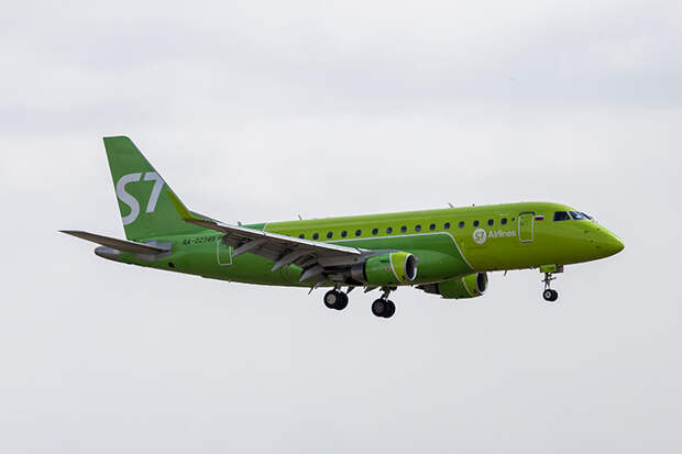 Севший в Пакистане из-за ракетной атаки самолет вернулся в Новосибирск