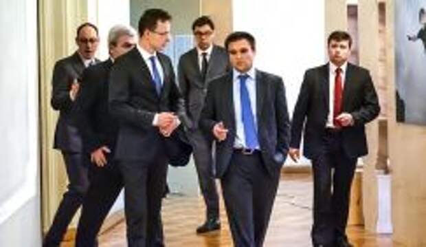 Украина начала охоту на венгерские паспорта
