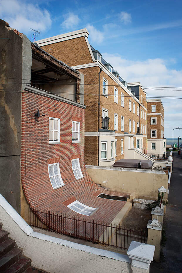 Британец преображает городские пейзажи своими умопомрачительными зданиями