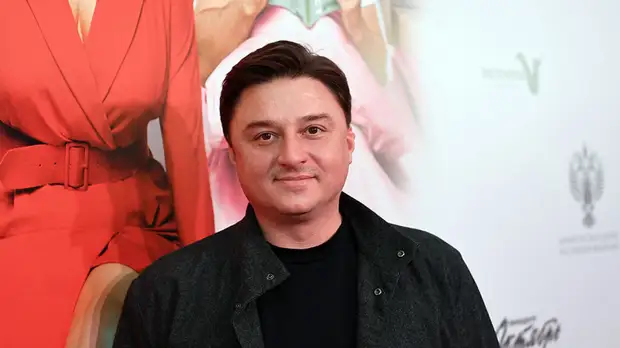 «Кино должно сниматься на площадке»: актёр Максим Лагашкин о работе онлайн, режиссёрах-пастухах и игре на барабанах