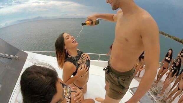 Море выпивки и разврата: в Колумбии предложили отдых с безлимитным сексом в компании 60 девушек колумбия, остров, отдых, туризм.