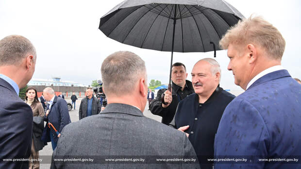 Лукашенко рассказал о вечном споре с Путиным: "Он любит нормальную, а я не могу"