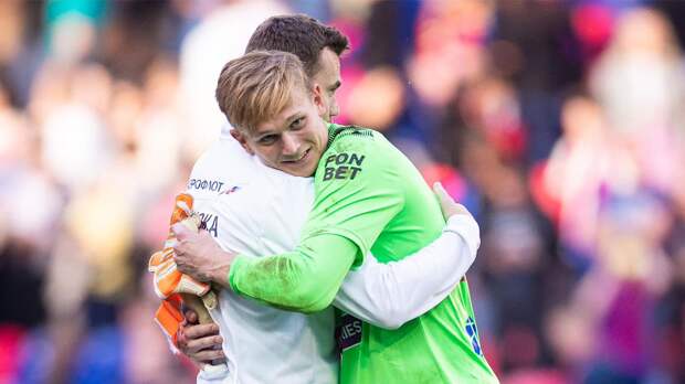 Вратарь ЦСКА Тороп: «В детстве залезал во «ВКонтакте» и жестко защищал Акинфеева в комментариях»