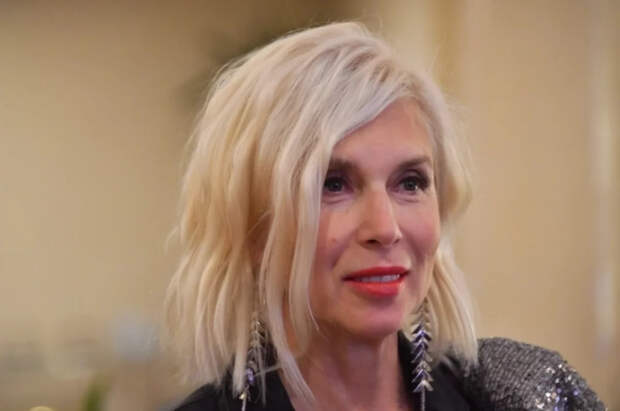 Певица Алена Свиридова объявила, что впервые стала бабушкой