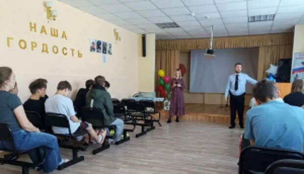 В преддверии каникул полицейские Чистополя напомнили школьникам основные правила безопасности