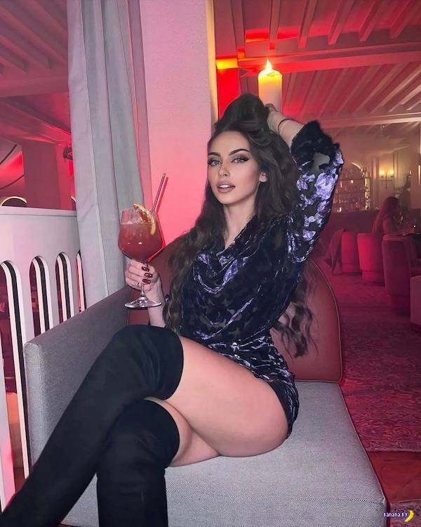 Девушки с бухлом Девушки с бухлом