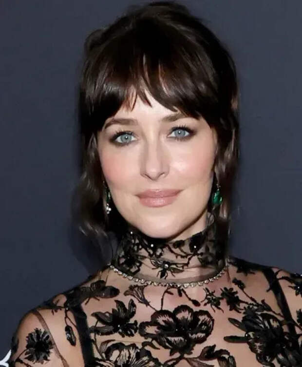 Дакота Джонсон в Gucci