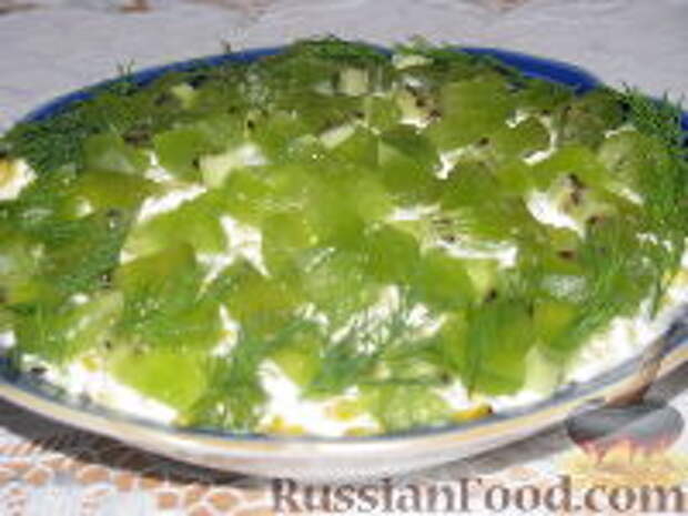 Фото к рецепту: Салат крабовый с киви