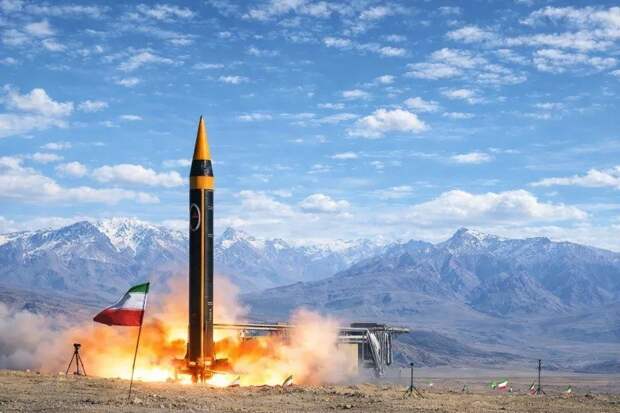 «Баллистическая РСЗО»: нужен ли России аналог иранской БРСД «Хорремшехр-4