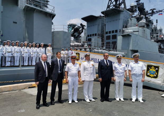 Отряд боевых кораблей Тихоокеанского флота вышел из филиппинского порта Манила