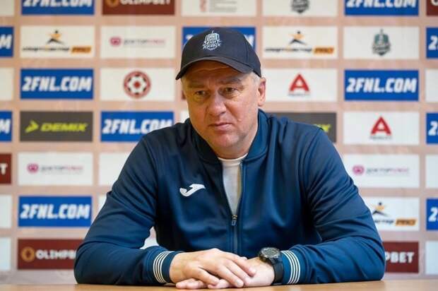 Футбольный клуб «Зенит-Ижевск» вновь остался без главного тренера