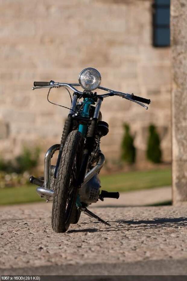 Кастом El Solitario MC Triumph T120R