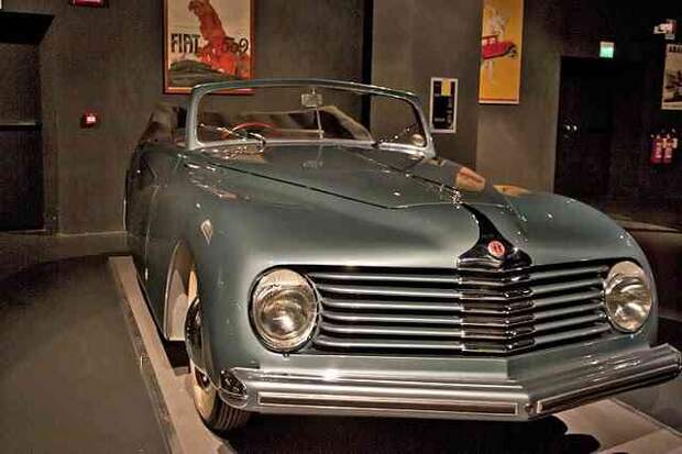 Музей авто истории в турине, италия. (трафик)