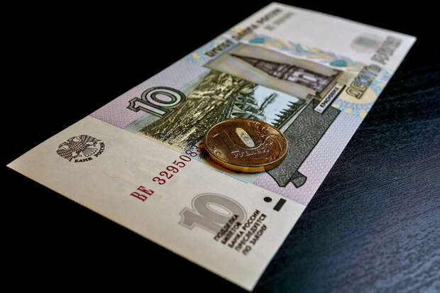 Банкноты номиналом в 5 и 10 рублей скоро поступят в оборот