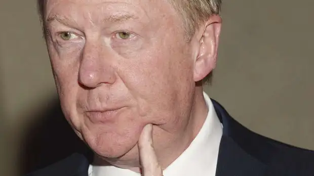 В Сети появилось фото Анатолия Чубайса у банкомата в Турции