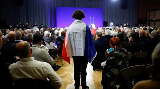 Второй тур де Франс: кто лидирует в президентской гонке в Пятой республике