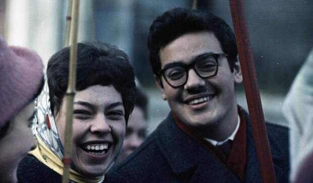 Студенты на демонстрации. Всеволод Тарасевич, 1963–1964 гг., Москва, из архива МАММ/МДФ.