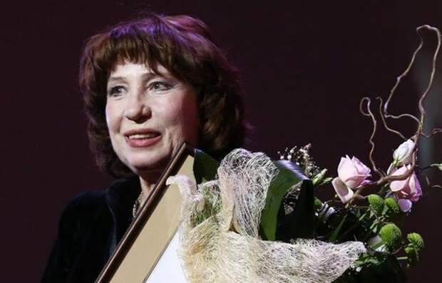Елена Камбурова