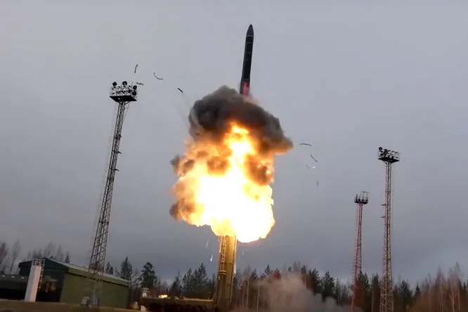 Российская гиперзвуковая баллистическая ракета впервые засветилась на видео Российская гиперзвуковая баллистическая ракета впервые засветилась на видео