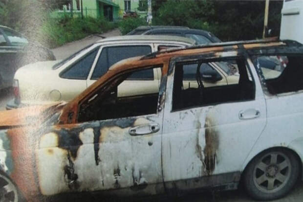 В Самаре женщина сожгла автомобиль бывшего супруга из мести