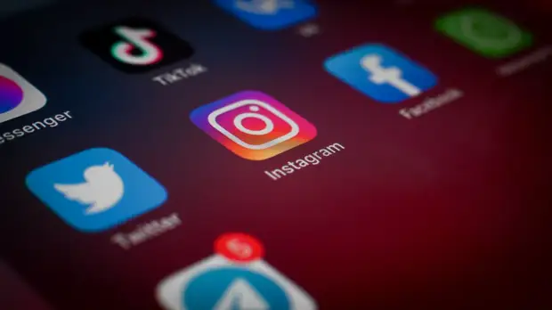 Facebook и Instagram разрешили публиковать информацию с призывом к насилию над россиянами