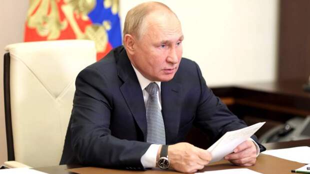 Ревакцинация Путина, тревога Германии из-за газа и состояние Хлебниковой: главное за 22 ноября