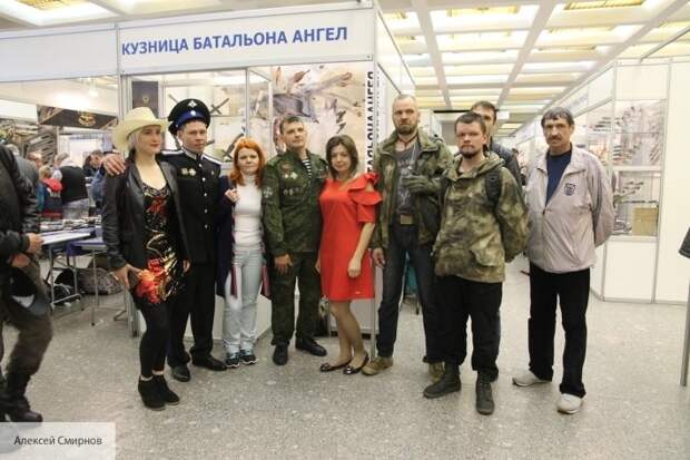 Батальон «Ангел» поразил Петербург ножами из осколков Донбасса