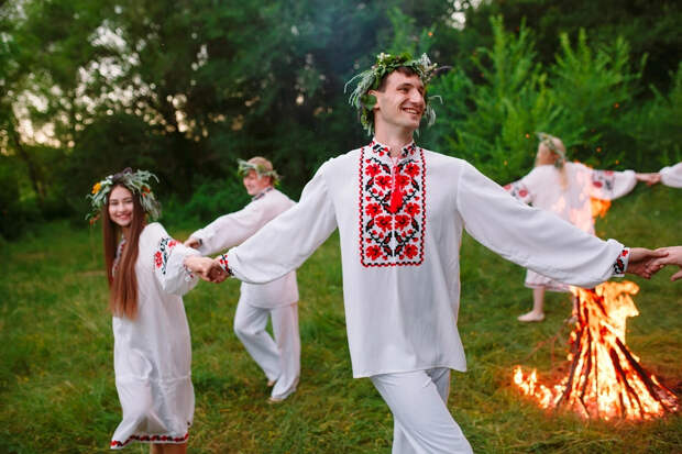 Это язвенники и трезвенники. 53% граждан России поддержали бы антиалкогольную кампанию