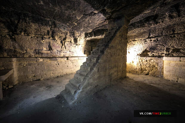 Древние катакомбы под Парижем длиной 280 км. Зачем строили эти тоннели