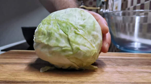 Недавно попробовали приготовить нашу любимую капусту с мясом в кавказском стиле, со специями и аджикой.-4