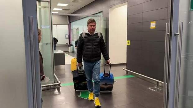 Первый самолет из Дубая после приостановки полетов приземлимся в Казани