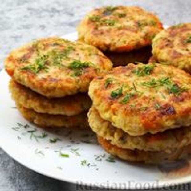 Фото к рецепту: Рыбные биточки с рисом и пшеном