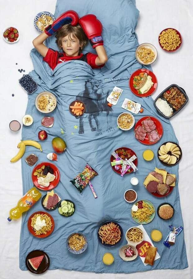 Джон хинтце, 7 лет, Гамург, Германия грегг сигал, дети, диета, меню, необычный проект, рацион, фотограф, фотопроект