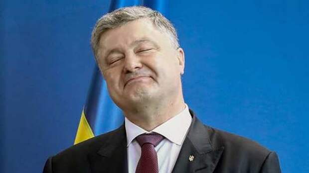 Порошенко вместо допроса по делу о контрабанде картин открыл выставку этих же картин в музее (ВИДЕО) | Русская весна