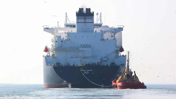 Россия впервые осуществила тройную перевалку запрещенного на Западе СПГ