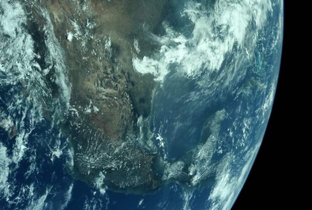 Оригинал: http://tothemoon.ser.asu.edu/data_a70/AS11/extra/AS11-36-5305.small.png