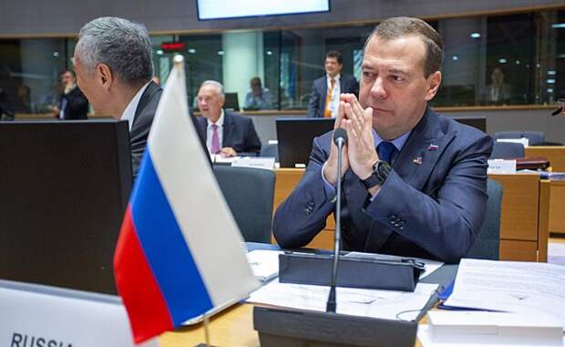 На фото: премьер-министр РФ Дмитрий Медведев на саммите "Европа – Азия" в Брюсселе