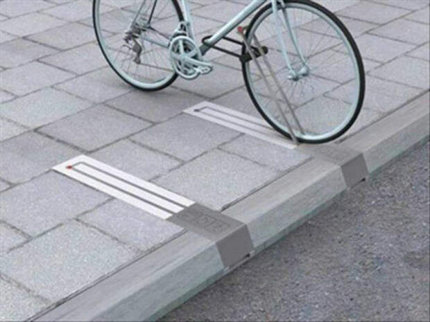 Эргономичные парковочные барьеры. | Фото: Reddit.